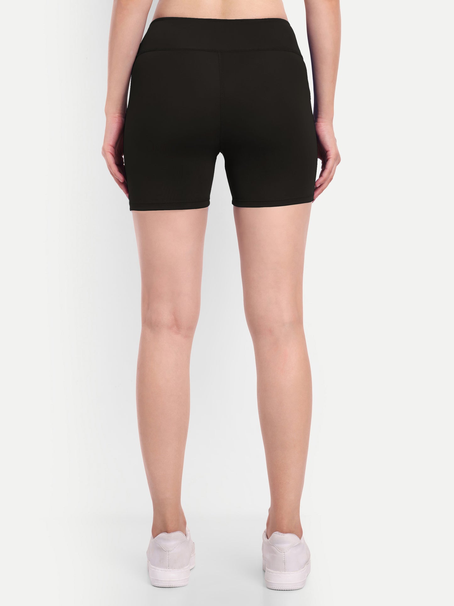 ALICIA SHORTS IN BLACK