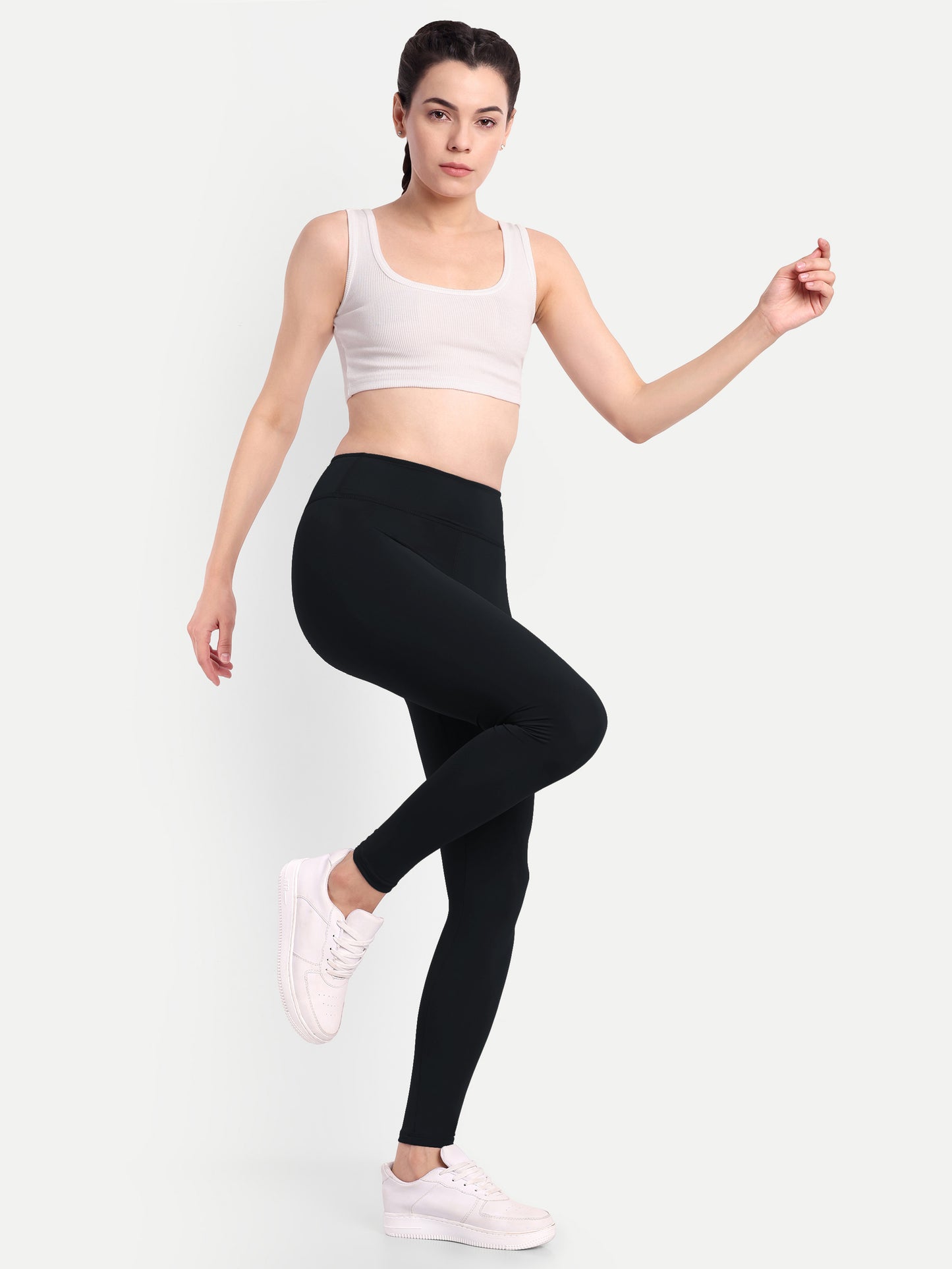 ALICIA LEGGINGS IN BLACK