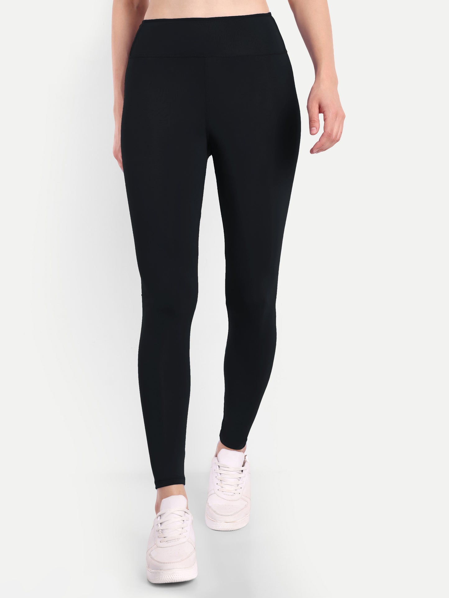 ALICIA LEGGINGS IN BLACK