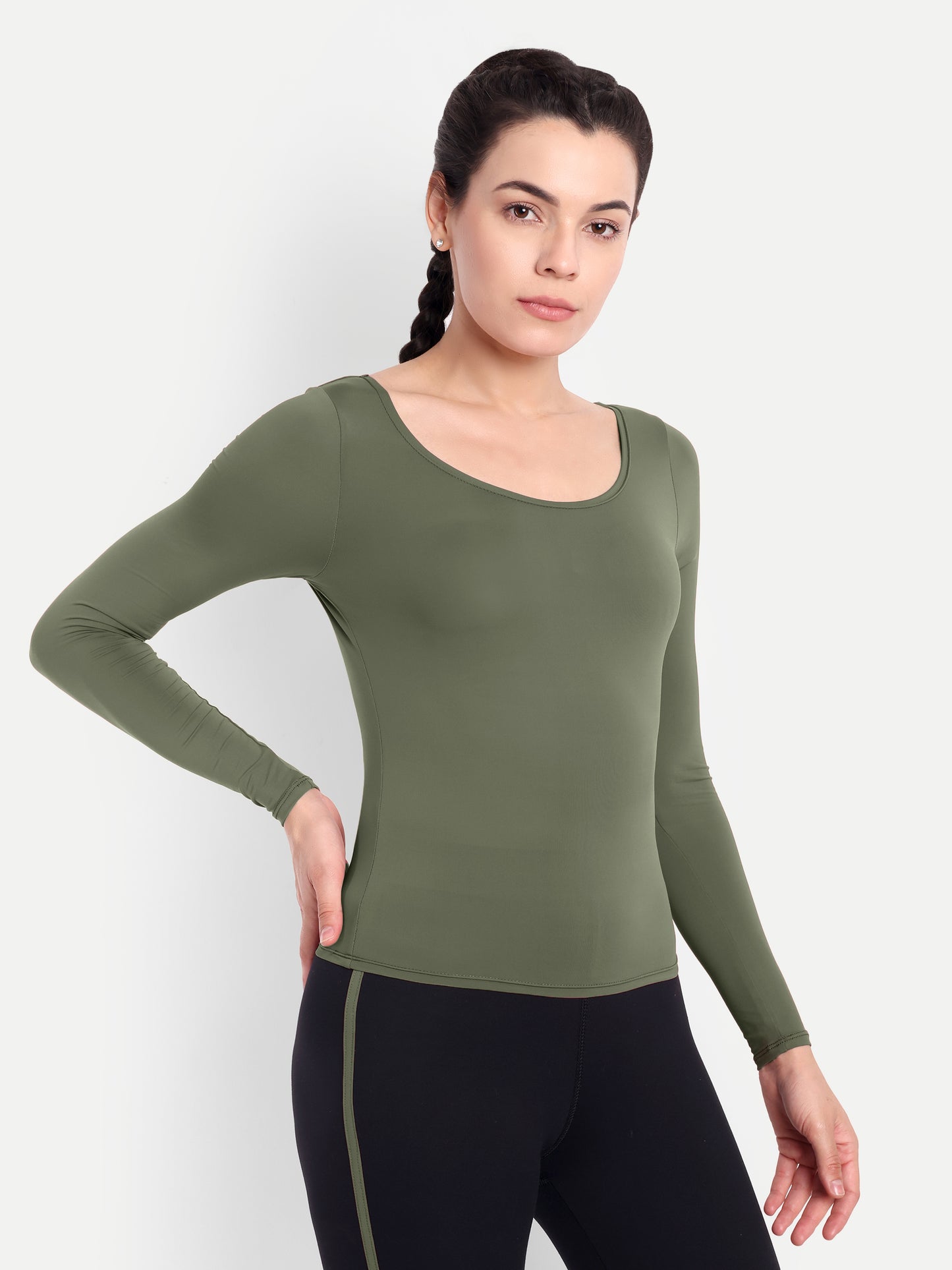 ZOE TOP IN OLIVE GREEN