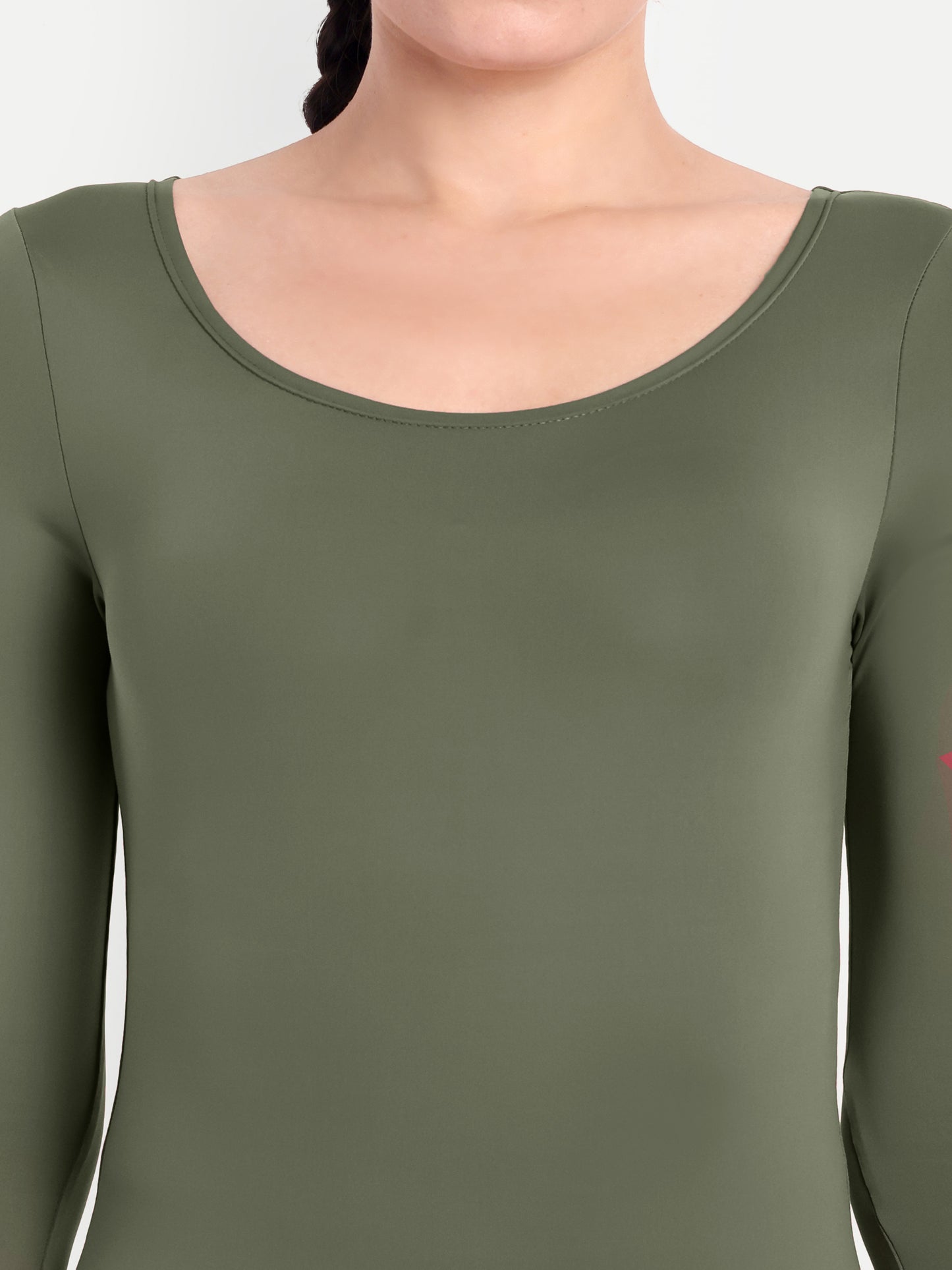 ZOE TOP IN OLIVE GREEN